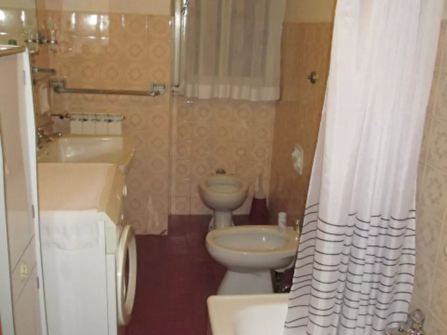 Immagine 20 di Palazzo in vendita  a Ostra