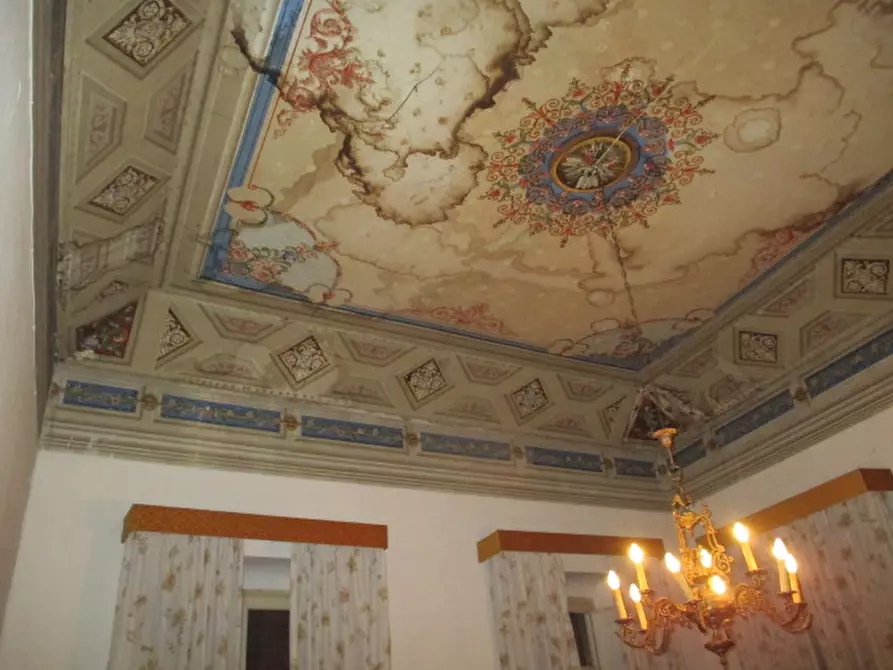 Immagine 22 di Palazzo in vendita  a Ostra