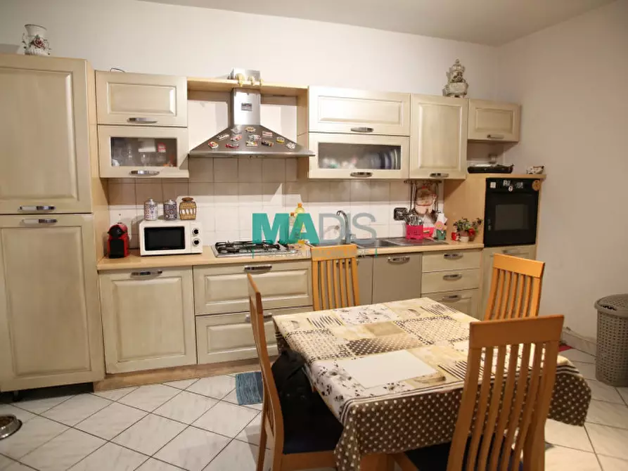 Immagine 2 di Casa indipendente in vendita  in via cava a Prato