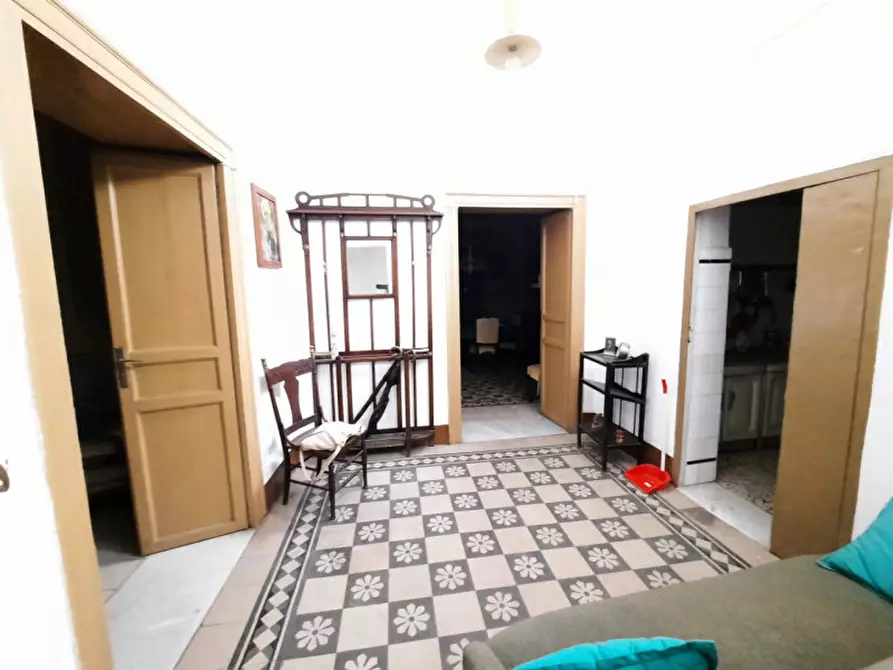 Immagine 6 di Palazzo in vendita  in Via Gioberti a Partinico