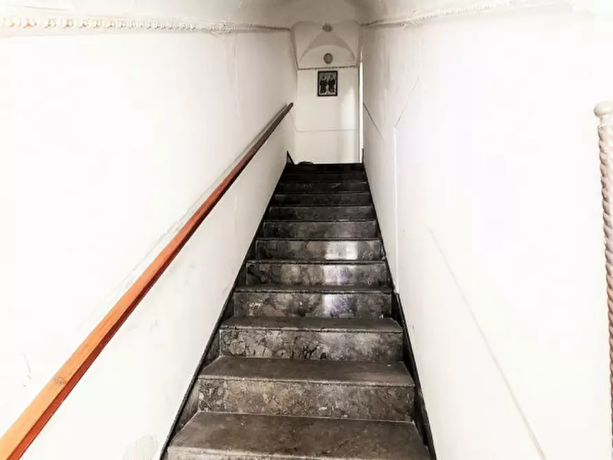 Immagine 21 di Palazzo in vendita  in Via Gioberti a Partinico