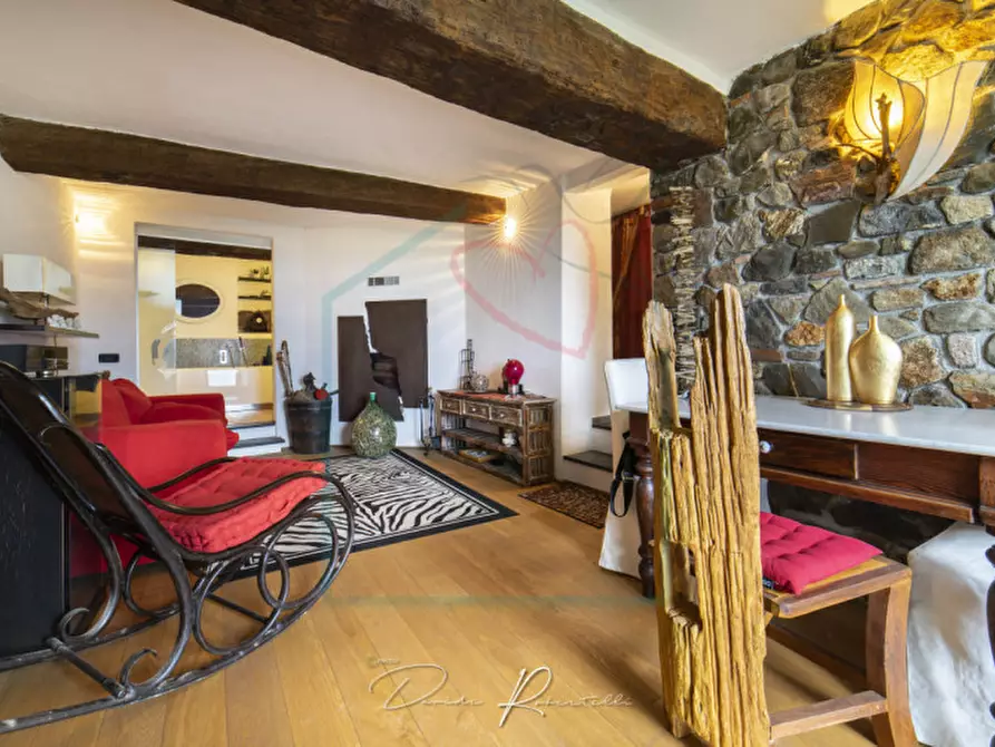Immagine 1 di Loft/Open space in vendita  in via circonvallazione a Ameglia