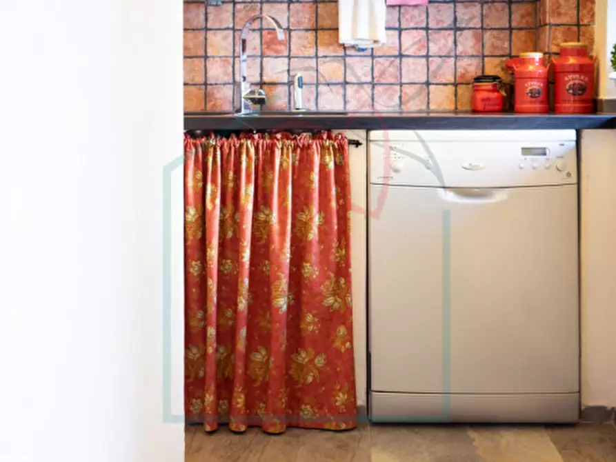 Immagine 6 di Loft/Open space in vendita  in via circonvallazione a Ameglia