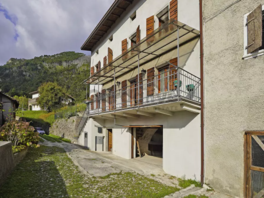 Immagine 20 di Casa indipendente in vendita  in Via Simosegna a Tremosine