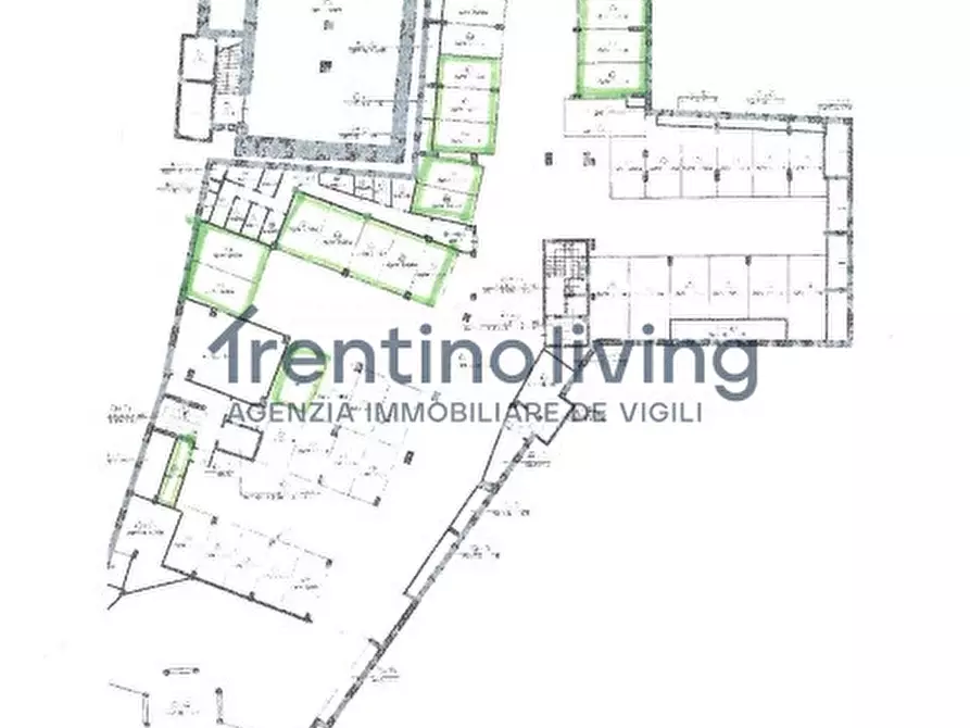 Immagine 3 di Garage in vendita  in Piazza delle Erbe a Mezzolombardo