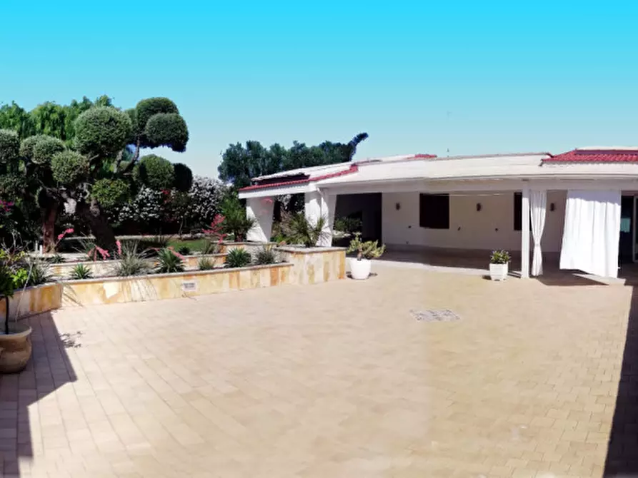 Immagine 21 di Villa in vendita  in CAPITOLO a Monopoli