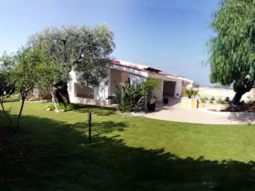 Immagine 55 di Villa in vendita  in CAPITOLO a Monopoli