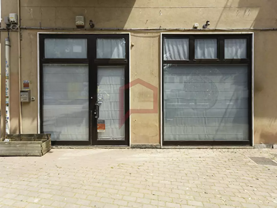 Immagine 12 di Negozio in affitto  in Cipressina a Venezia