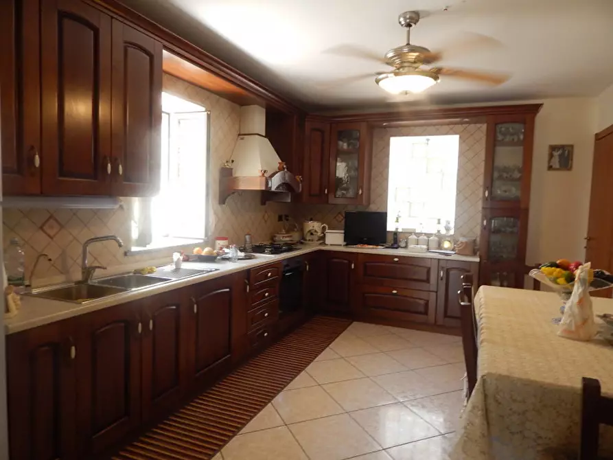 Immagine 4 di Villa in vendita  in via della galleria a Soverato