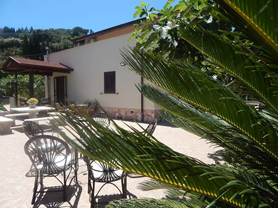 Immagine 7 di Villa in vendita  in via della galleria a Soverato