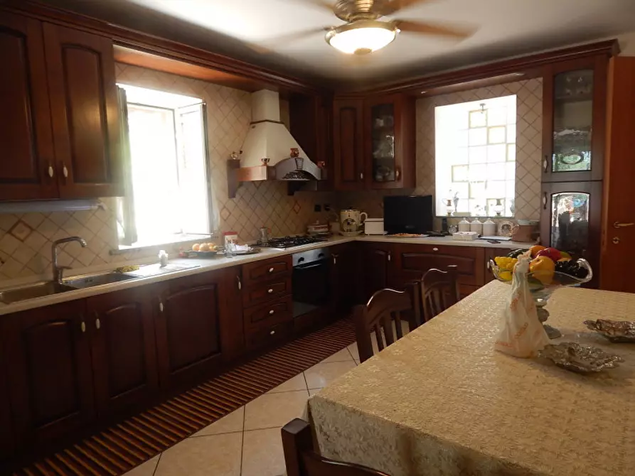 Immagine 8 di Villa in vendita  in via della galleria a Soverato