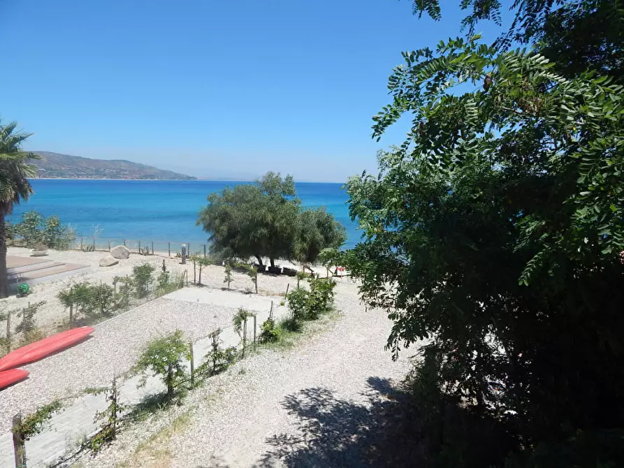 Immagine 25 di Villa in vendita  in via della galleria a Soverato