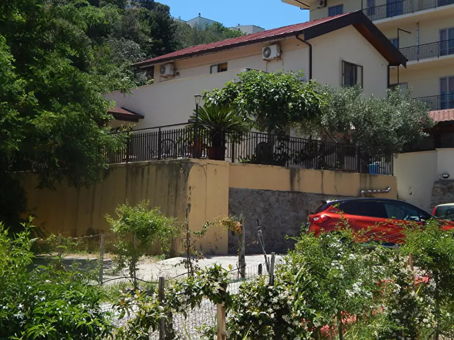 Immagine 30 di Villa in vendita  in via della galleria a Soverato