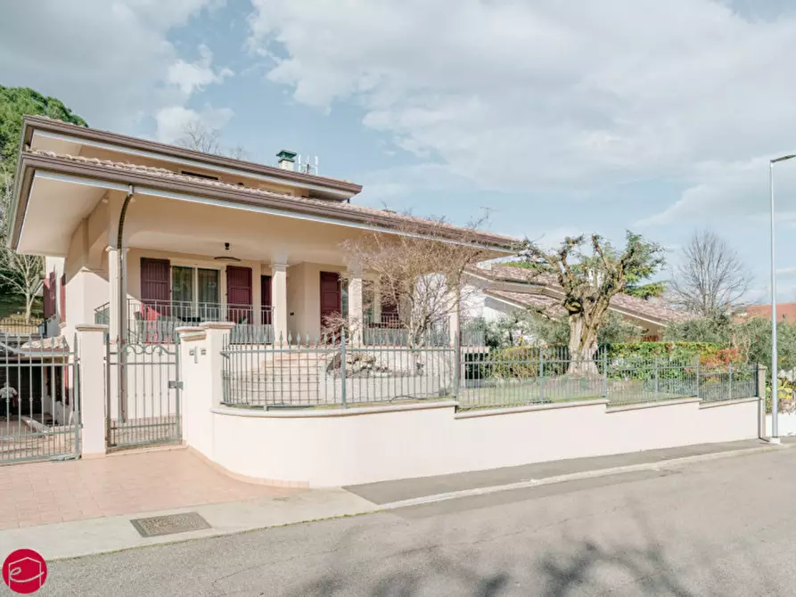 Immagine 2 di Villa in vendita  a Montiano
