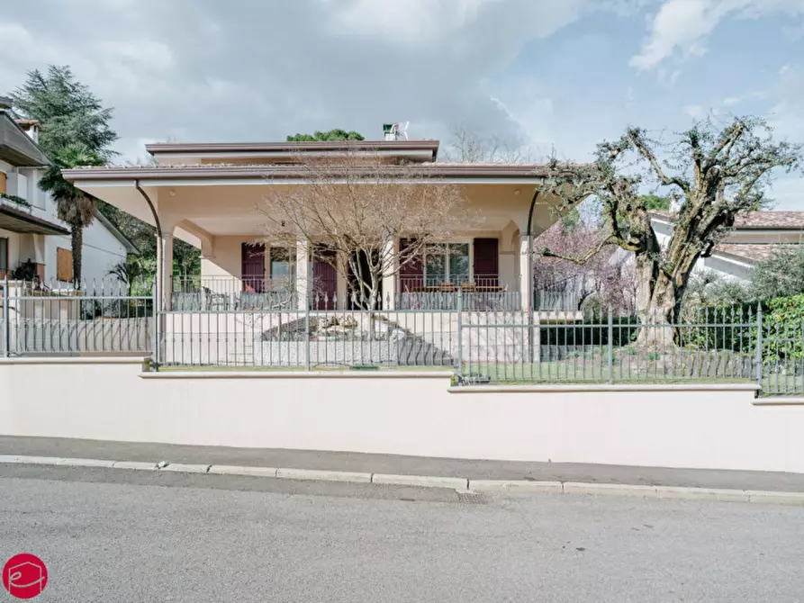 Immagine 6 di Villa in vendita  a Montiano