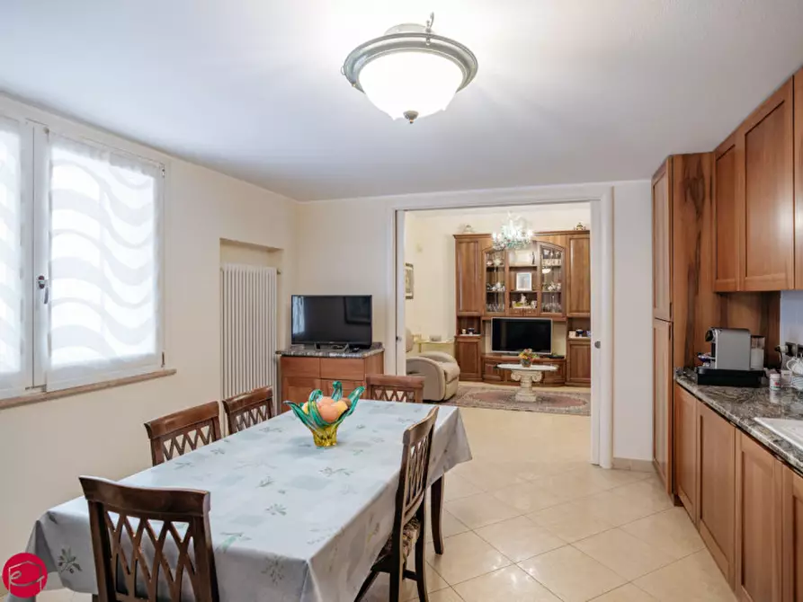 Immagine 33 di Villa in vendita  a Montiano