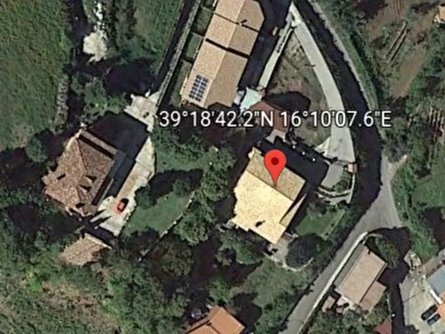 Immagine 1 di Villa in vendita  in Via Madonnella a Marano Marchesato