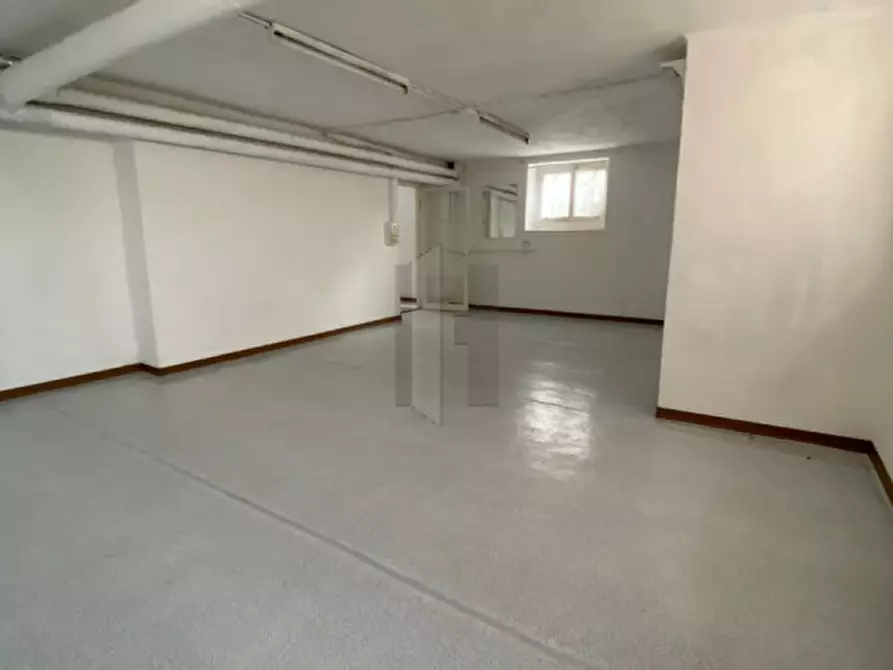 Immagine 2 di Magazzino in affitto  in Via San Zeno 141 a Brescia