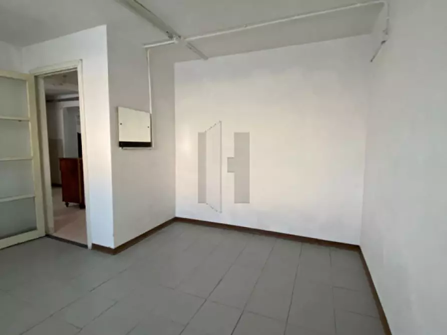 Immagine 11 di Magazzino in affitto  in Via San Zeno 141 a Brescia