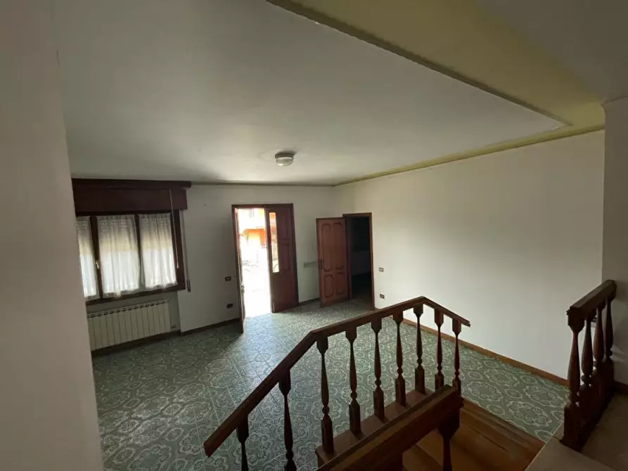 Immagine 4 di Casa indipendente in vendita  in VIA PASCOLI a Salzano