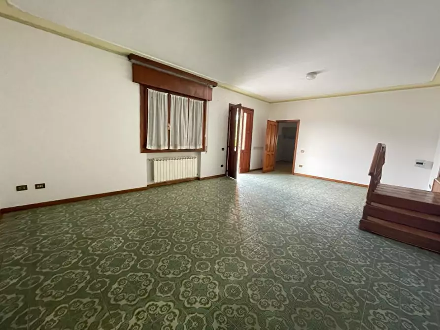 Immagine 5 di Casa indipendente in vendita  in VIA PASCOLI a Salzano