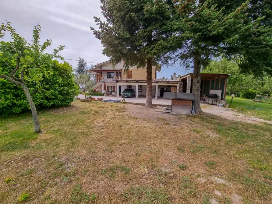 Immagine 7 di Casa trifamiliare in vendita  in strada provinciale delle Cesane 109 a Urbino