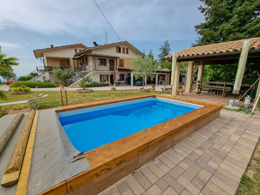 Immagine 9 di Casa trifamiliare in vendita  in strada provinciale delle Cesane 109 a Urbino