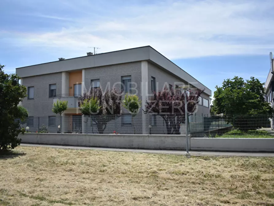 Immagine 1 di Casa indipendente in vendita  in Strada Langhirano a Parma