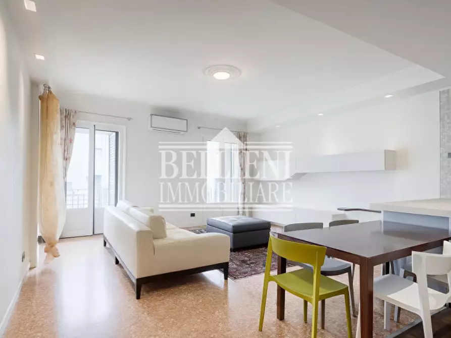 Immagine 2 di Appartamento in vendita  in viale margherita a Vicenza