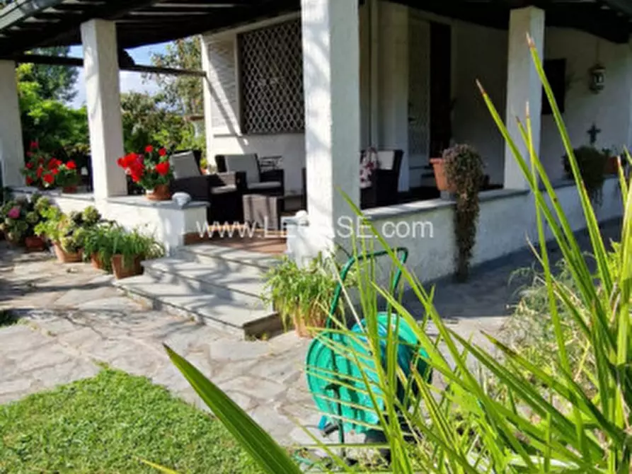 Immagine 9 di Casa bifamiliare in vendita  in via Firenze a Forte Dei Marmi