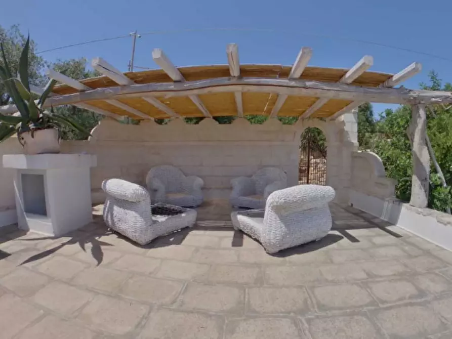 Immagine 9 di Rustico / casale in vendita  a Fasano