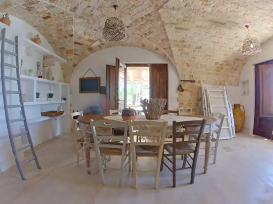 Immagine 14 di Rustico / casale in vendita  a Fasano