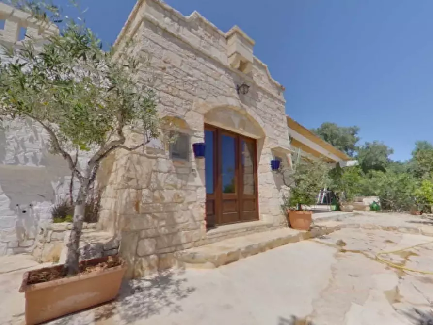 Immagine 18 di Rustico / casale in vendita  a Fasano