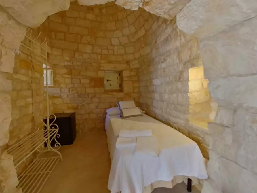 Immagine 25 di Rustico / casale in vendita  a Fasano