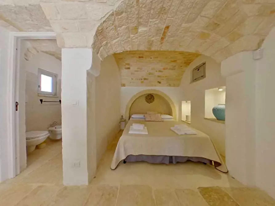 Immagine 43 di Rustico / casale in vendita  a Fasano