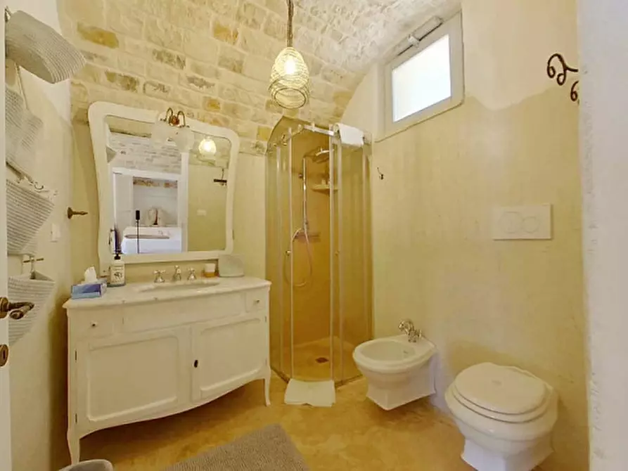 Immagine 48 di Rustico / casale in vendita  a Fasano