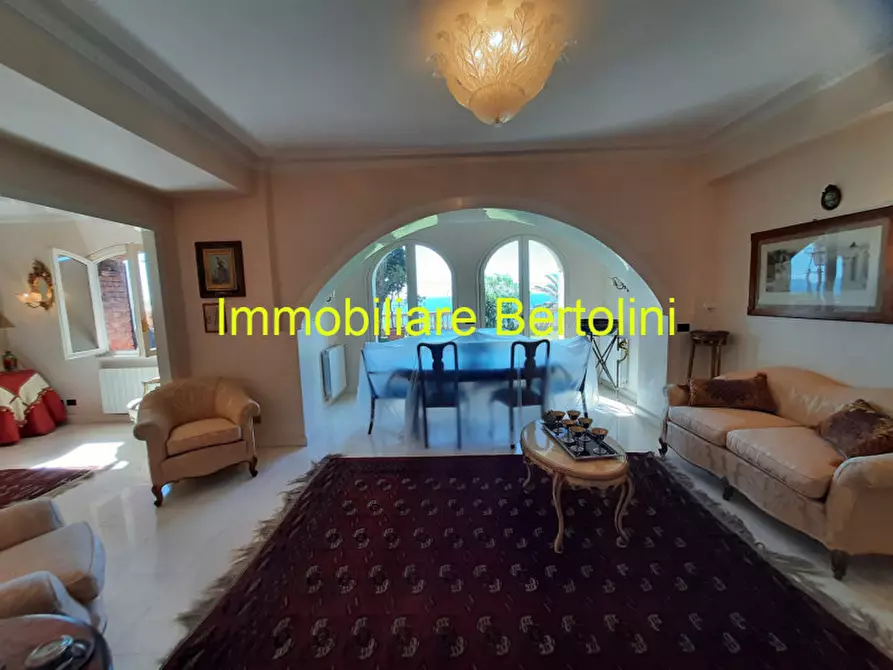 Immagine 7 di Villa in affitto  in c.so marconi a San Remo