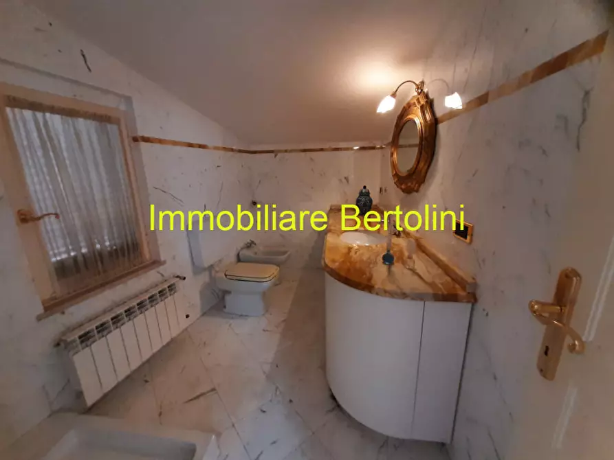 Immagine 53 di Villa in affitto  in c.so marconi a San Remo