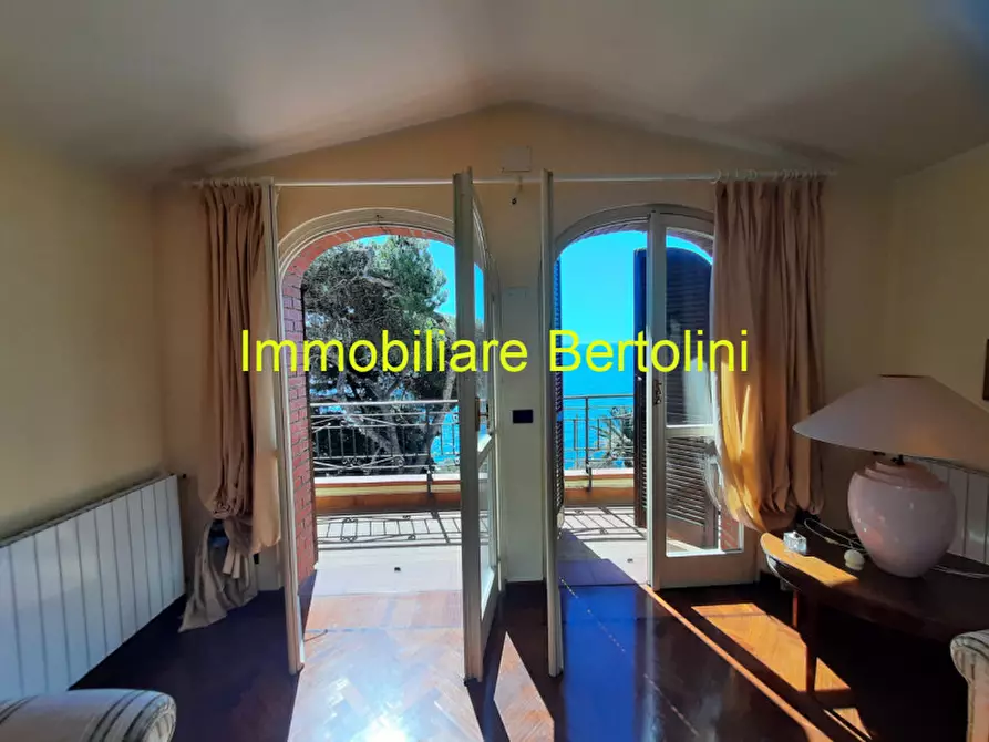 Immagine 55 di Villa in affitto  in c.so marconi a San Remo