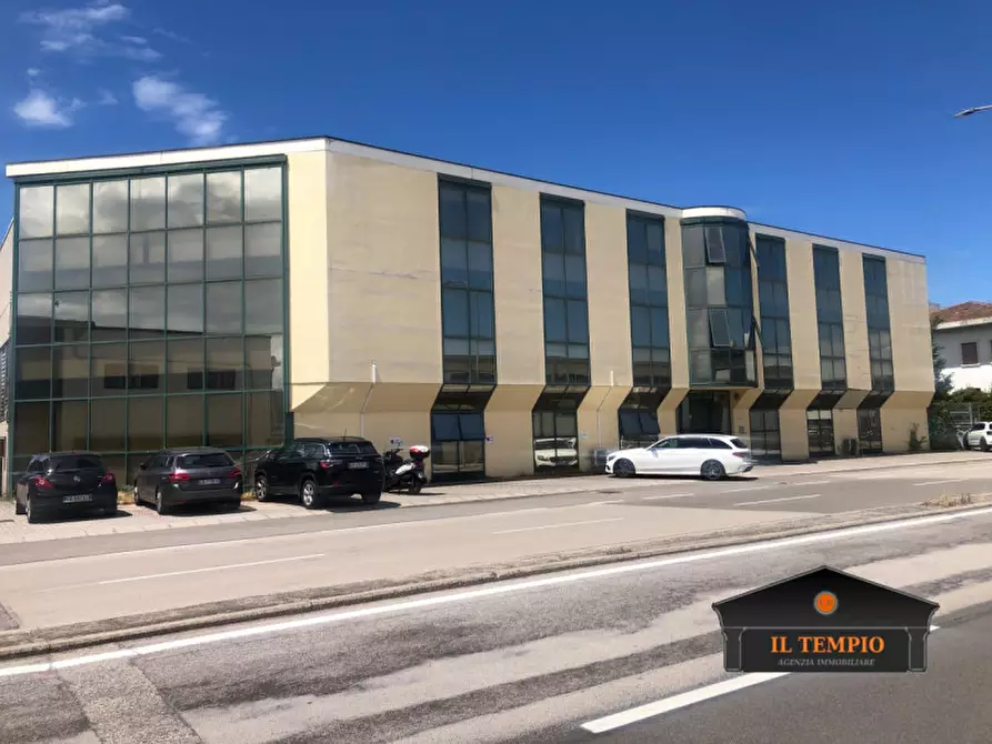 Immagine 1 di Ufficio in affitto  in Viale dell'Industria 12 a Vicenza