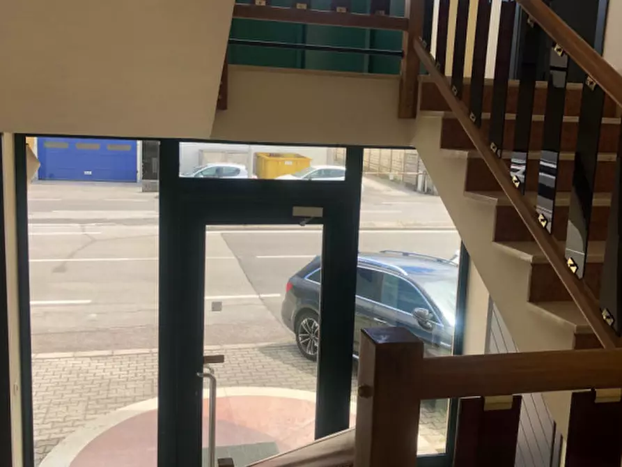 Immagine 2 di Ufficio in affitto  in Viale dell'Industria 12 a Vicenza