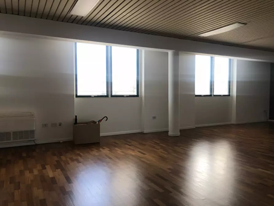Immagine 4 di Ufficio in affitto  in Viale dell'Industria 12 a Vicenza