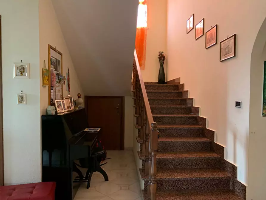 Immagine 10 di Casa indipendente in vendita  in VIA DEI PINI a Campagnano Di Roma