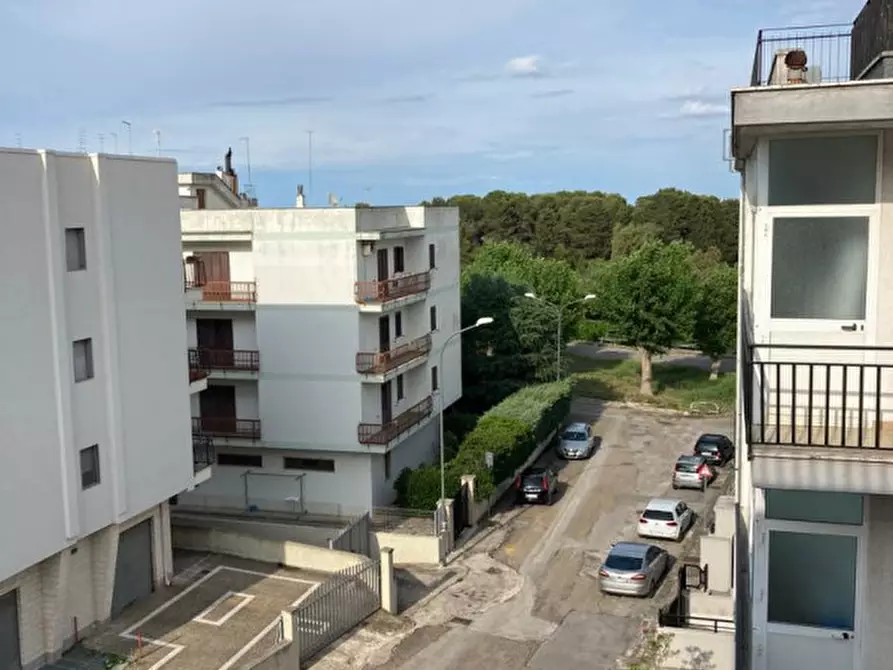 Immagine 15 di Appartamento in vendita  in Via Pier Santi Mattarella a Ceglie Messapico