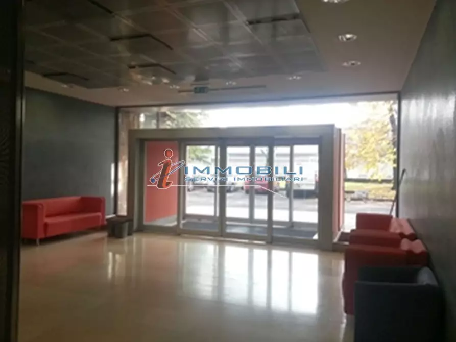 Immagine 14 di Laboratorio in affitto  in VIA CAMPANIA a Monza