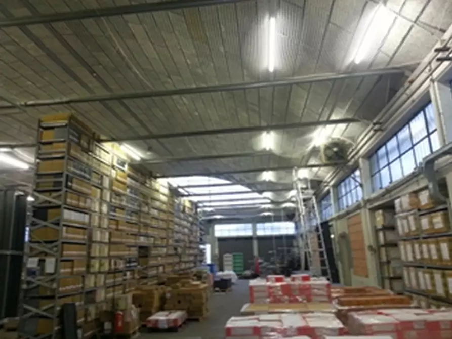 Immagine 2 di Laboratorio in vendita  in VIA GORIZIA a Pioltello