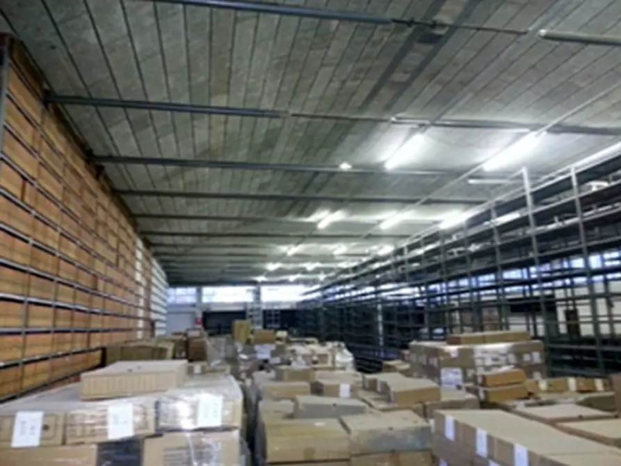 Immagine 3 di Laboratorio in vendita  in VIA GORIZIA a Pioltello