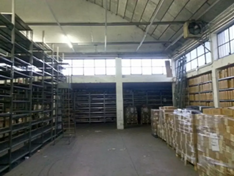 Immagine 13 di Laboratorio in vendita  in VIA GORIZIA a Pioltello