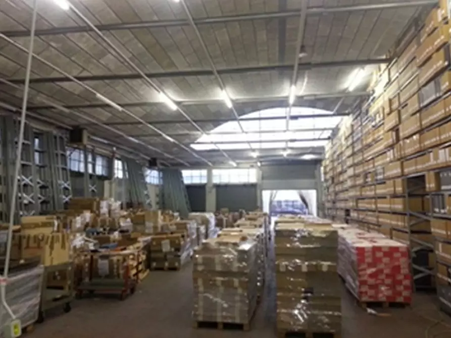 Immagine 12 di Magazzino in vendita  in VIA GORIZIA a Pioltello