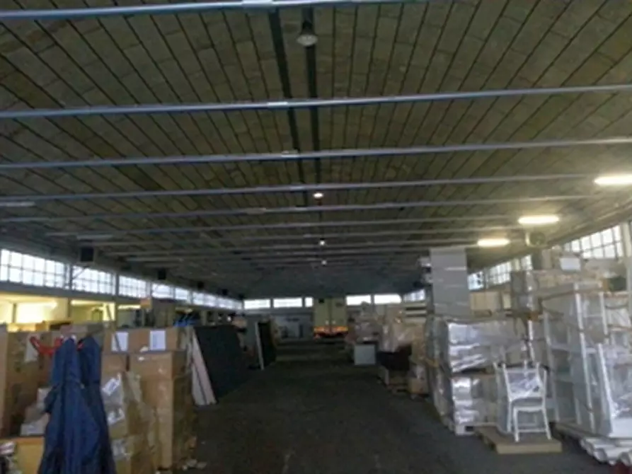 Immagine 15 di Magazzino in vendita  in VIA GORIZIA a Pioltello